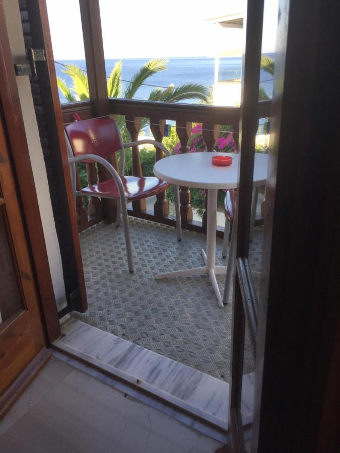 Villa Bonatsa Andros Home Batsíon Exteriör bild