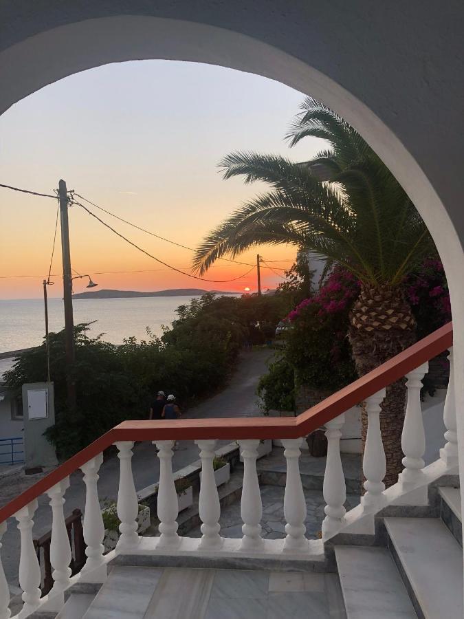Villa Bonatsa Andros Home Batsíon Exteriör bild
