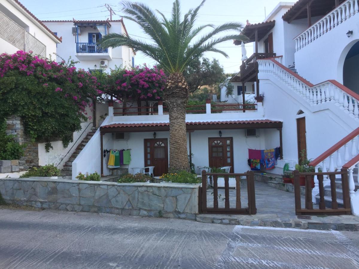 Villa Bonatsa Andros Home Batsíon Exteriör bild